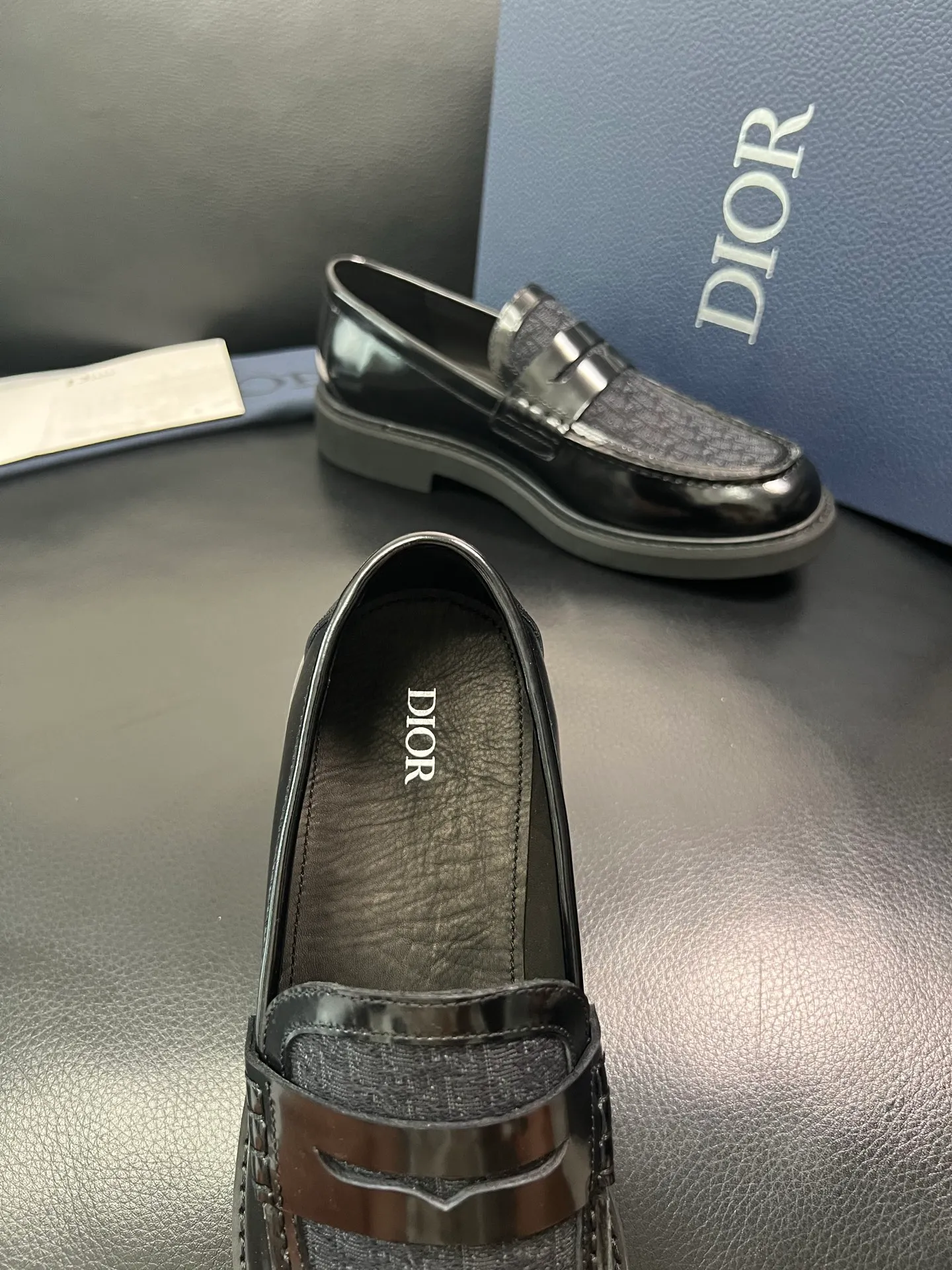 Men's men's shoes💰860 Dior top crafts Dior counter synchronization, original factory configuration, original cowhide fabric imported from Italy, breathable and comfortable imported water-dyed cow lining, sole: original factory special supply original sole super comfortable, original factory with single goods high quality, you can enter and exit the counter at will, welcome to compare counter synchronization, code number 39-44 (order 38 45) 85853